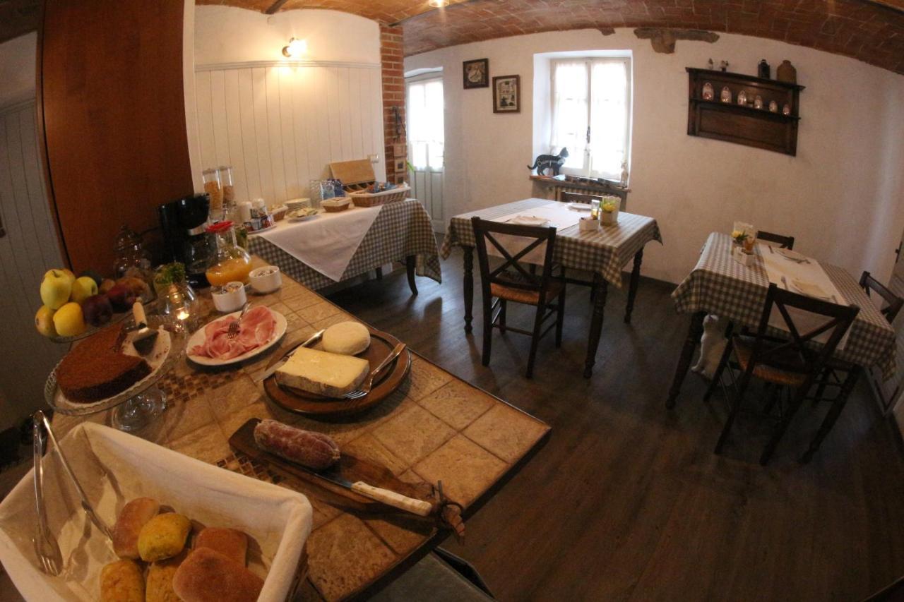 Bed and Breakfast Poggio Dei Farinetti Diano dʼAlba Exterior foto
